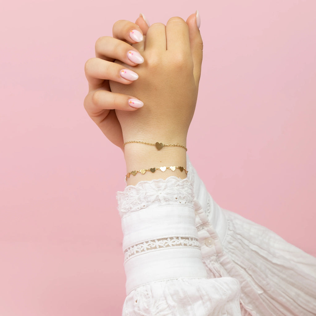 SB-1040 - Gold Bracelet with a Heart