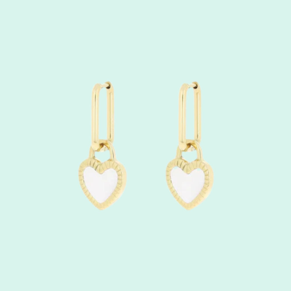 Gold earrings with black (SE-3055) or white (SE-3055) heart charm