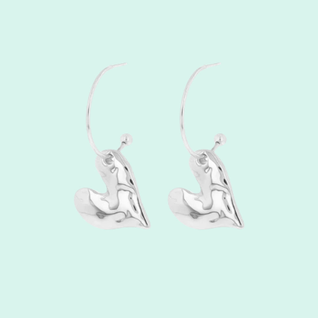 SE-3074 - Silver earrings with heart