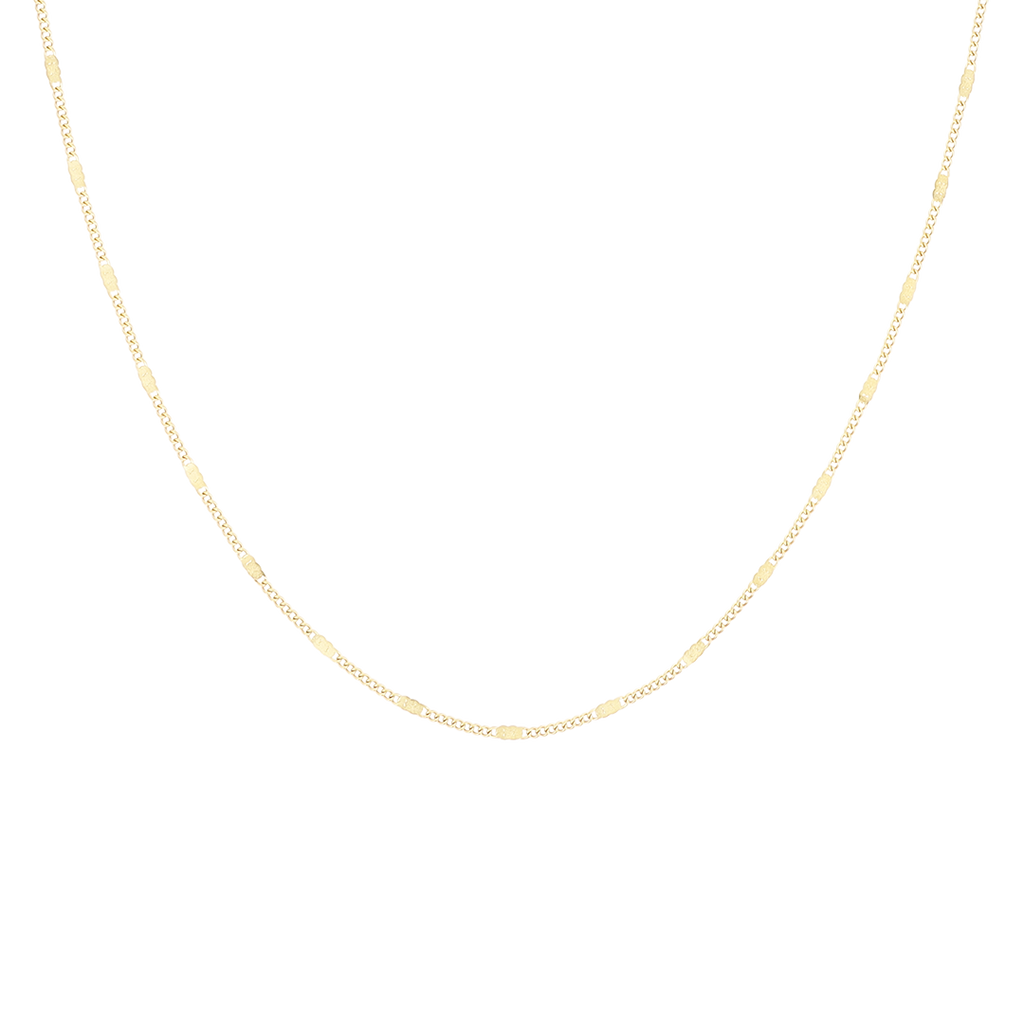 Gold necklace with classic detail